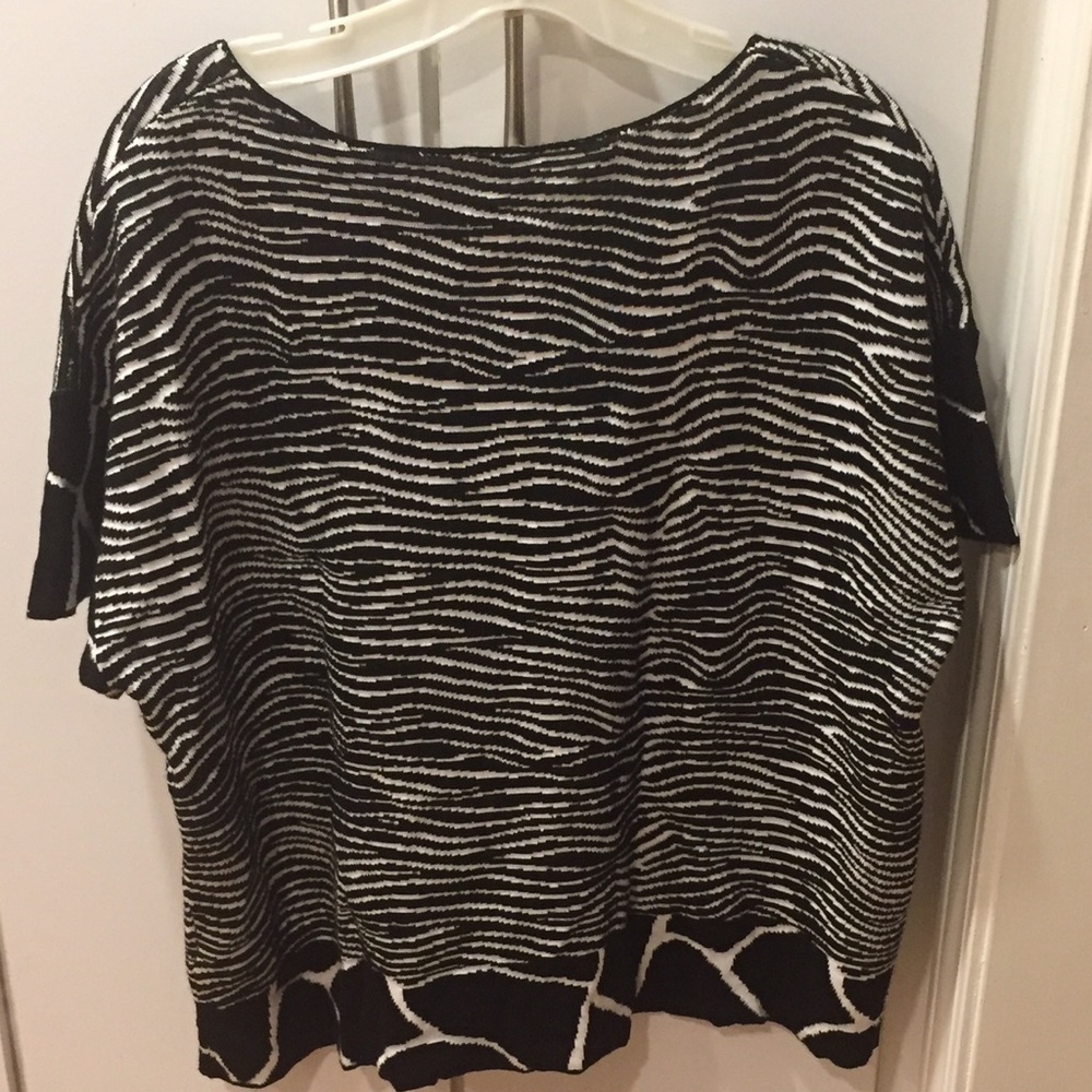 Chico’s Zebra Stripe Cotton Sweater NWOT Short Sleeve 2 (12-144) Black & white - Picture 4 of 4